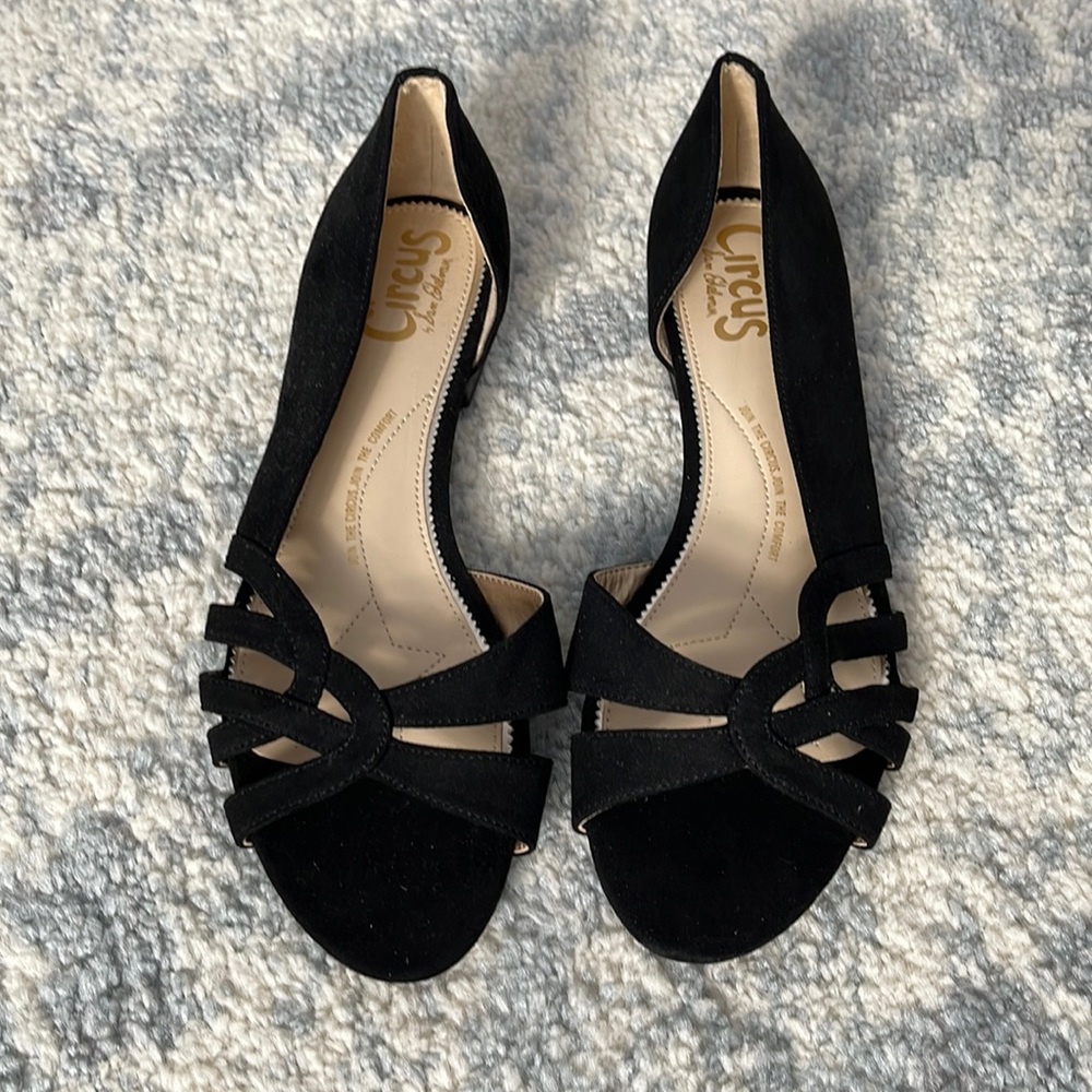 Peep toe flats / circus by Sam Edelman / 7.5